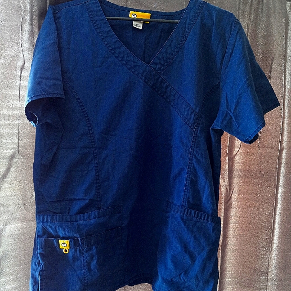 Wonderwink scrubs top ,womens M
